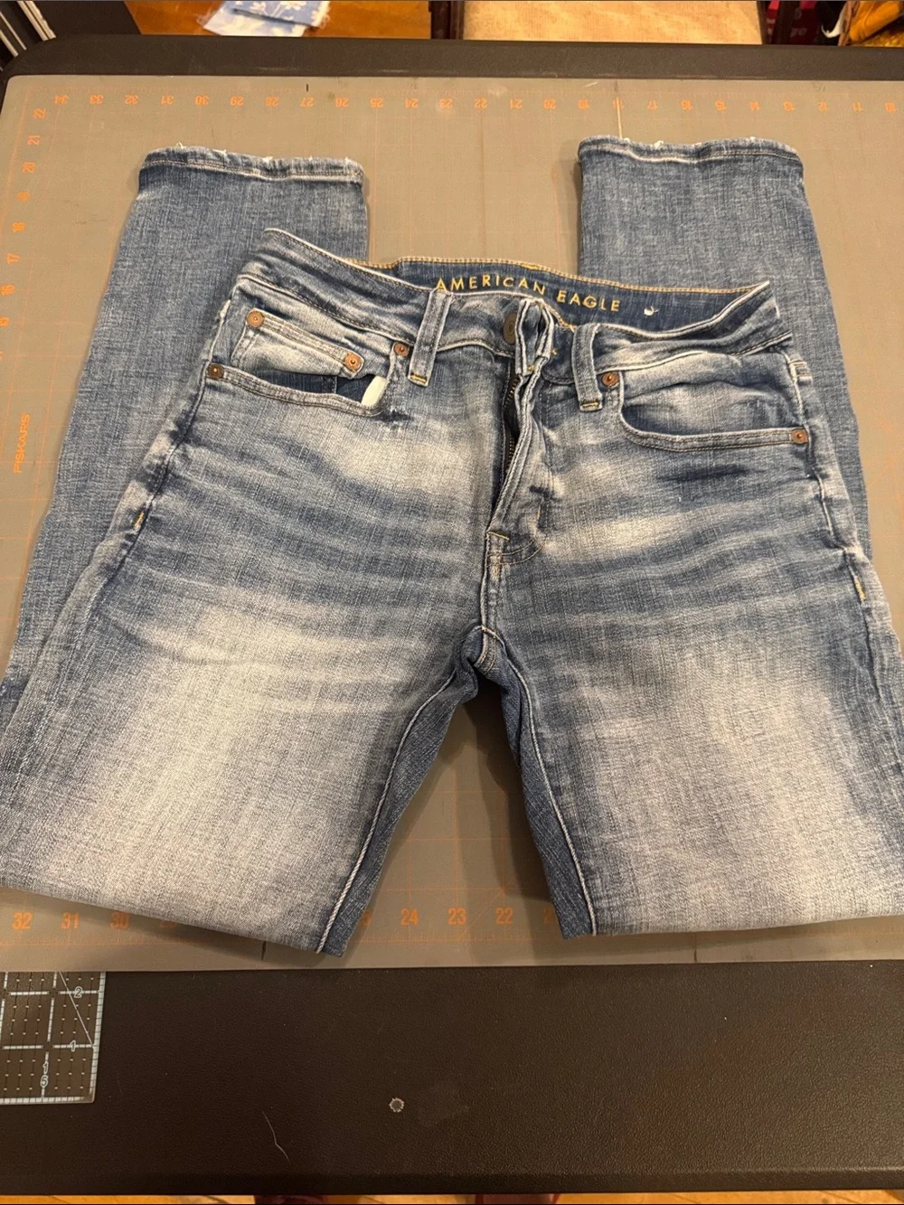 American Eagle Outfitters Men’s Light Blue Washed Slim Straight Jeans